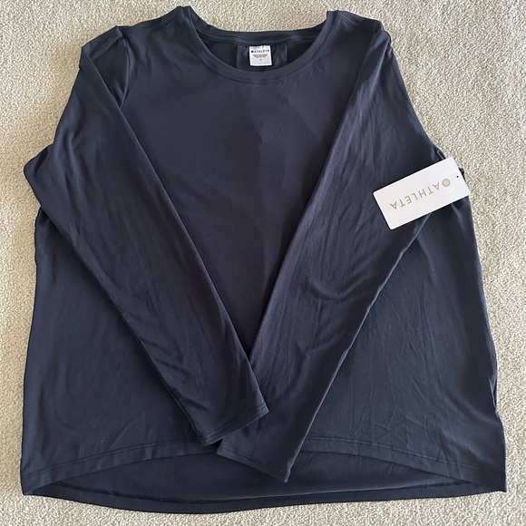 NWT Athleta With Ease Top. Black, Size Medium - Picture 5 of 8